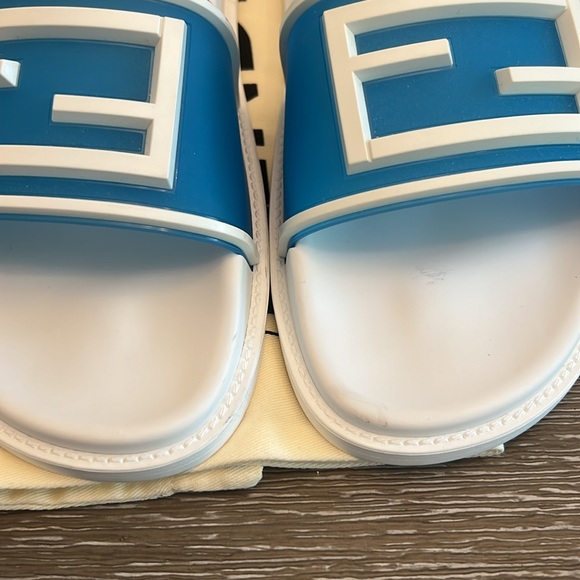 Fendi Pool Zucca FF Logo Slides - Picture 7 of 10